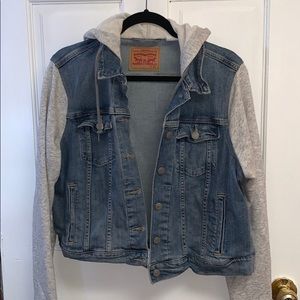 Levi Trucker Jacket